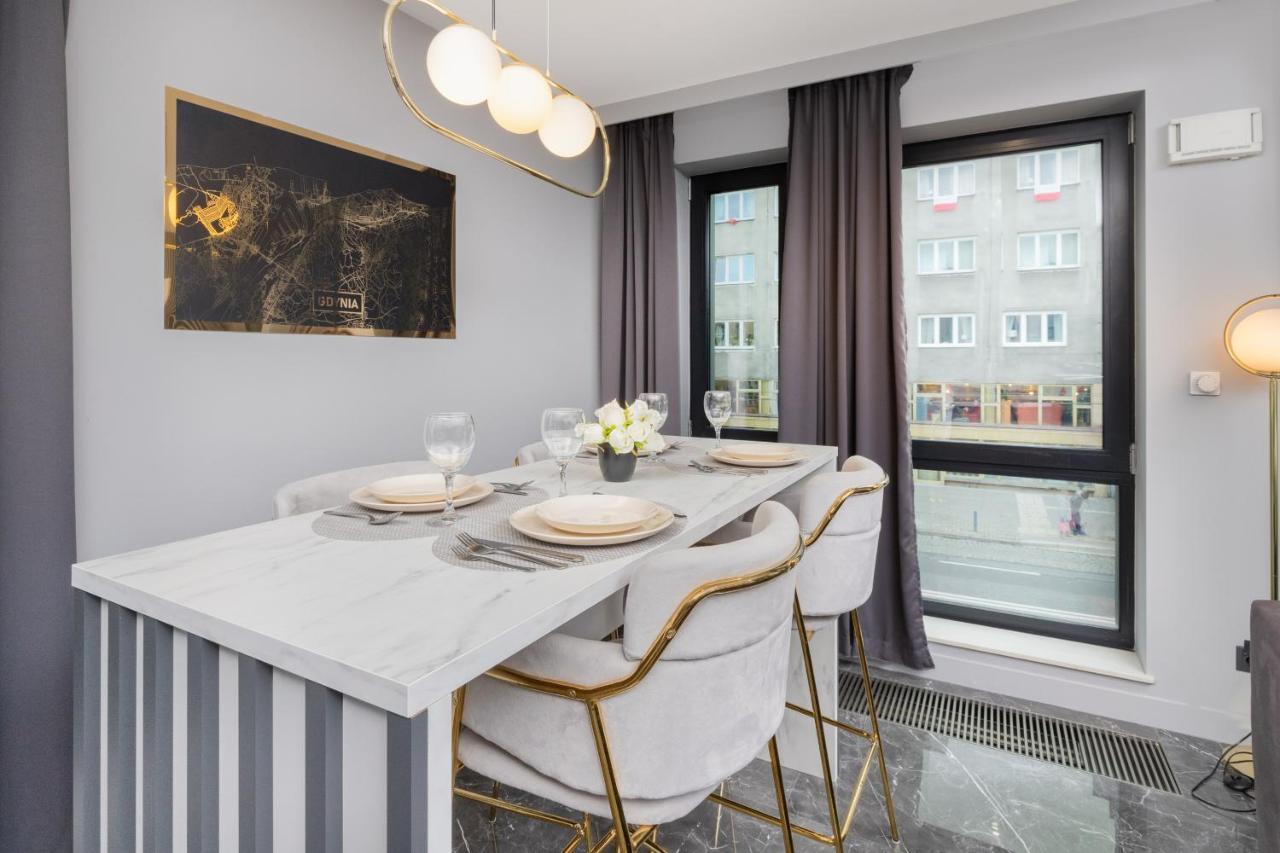Luxurious Apartment With Two Bedrooms And Parking In Gdynia By Noclegi Renters 外观 照片